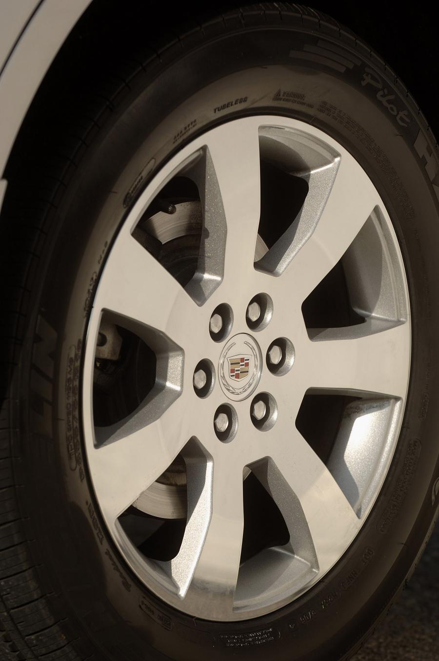  Cadillac SRX 2004 года  (фото 93 из 103)